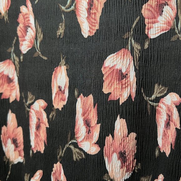 Glamorous Petite Floral Printed Plisse Cami Dress - Picture 6 of 16